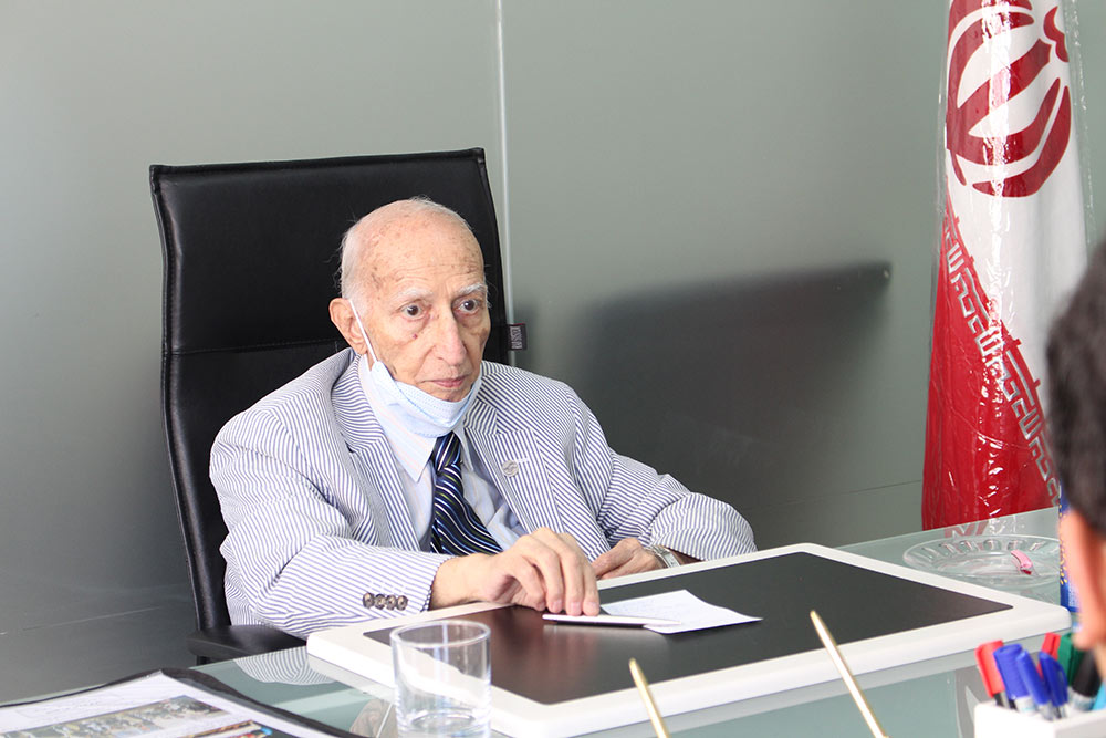 Dr. Prof. Dariush Farhud